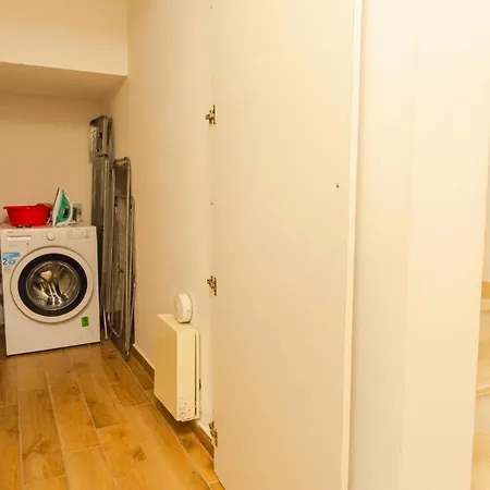 Giulia - Italian Homing Villa *